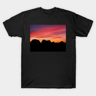 red sunset over Hamburg T-Shirt